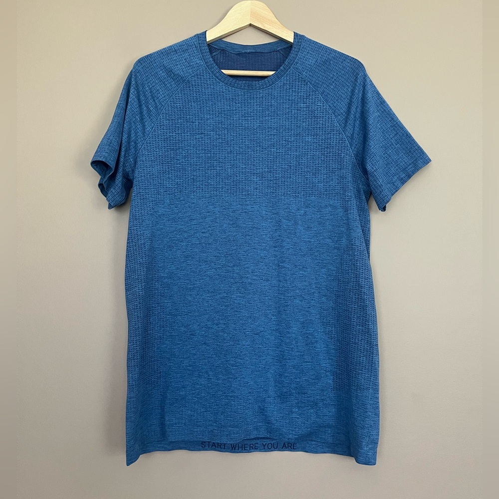 {Lululemon} Metal Vent Tech Short Sleeve Tee in Blue - Mens Medium